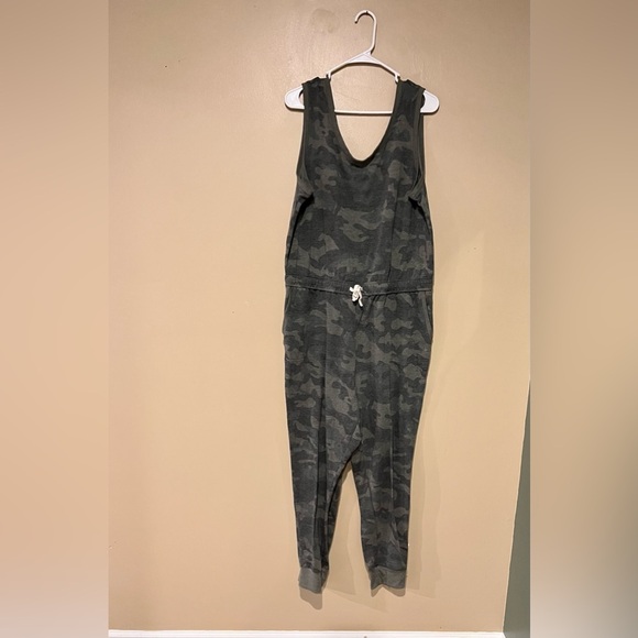 JANE AND DELANCEY Camouflage Camo Print Sleeveless Lounge Jumpsuit One Piece XL - Picture 1 of 8